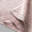 Serviette en coton peigné 580 gsm - rose poudrée