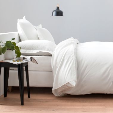 Drap housse en satin de coton égyptien 240 fils - blanc