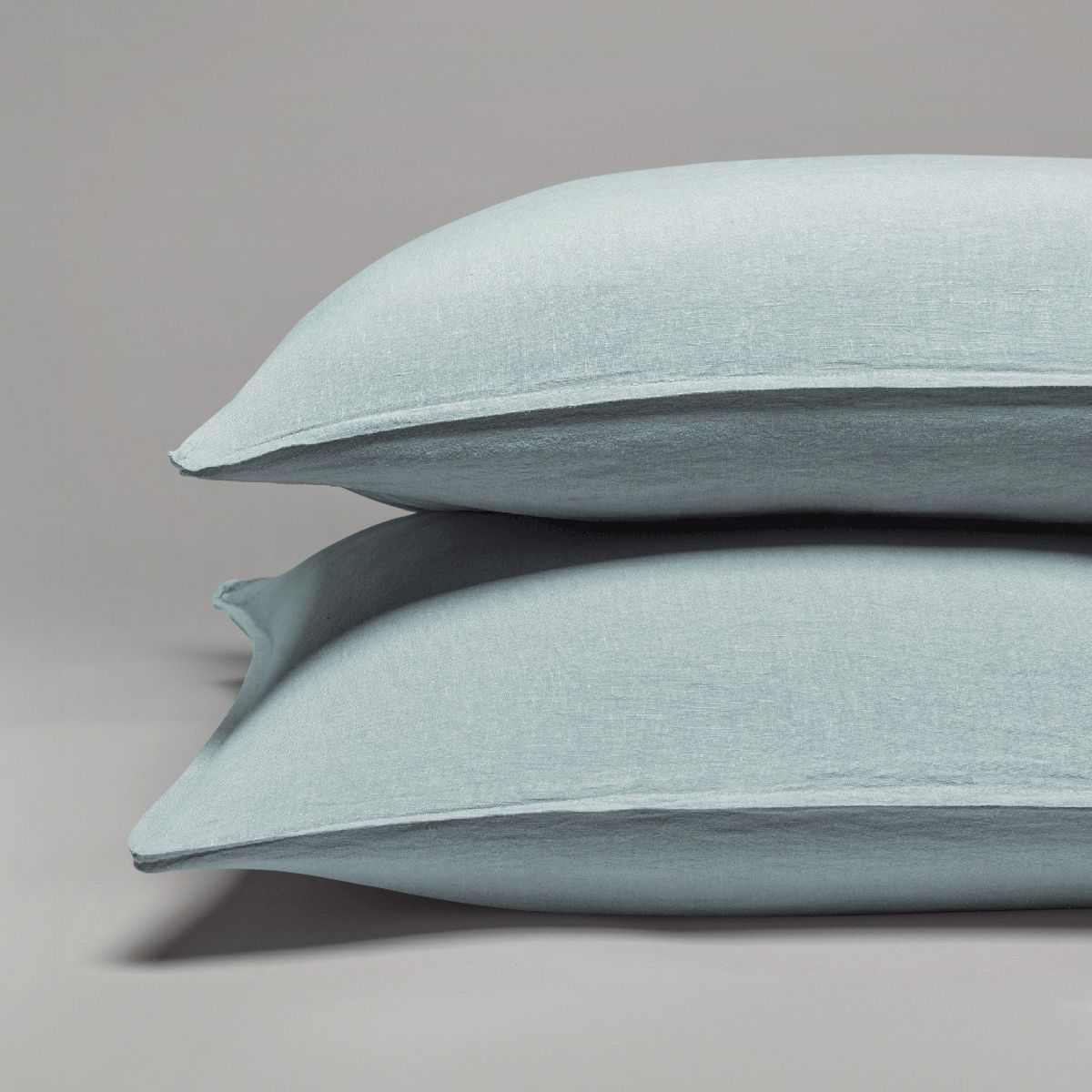 Pillow case in pure French washed linen - pale blue