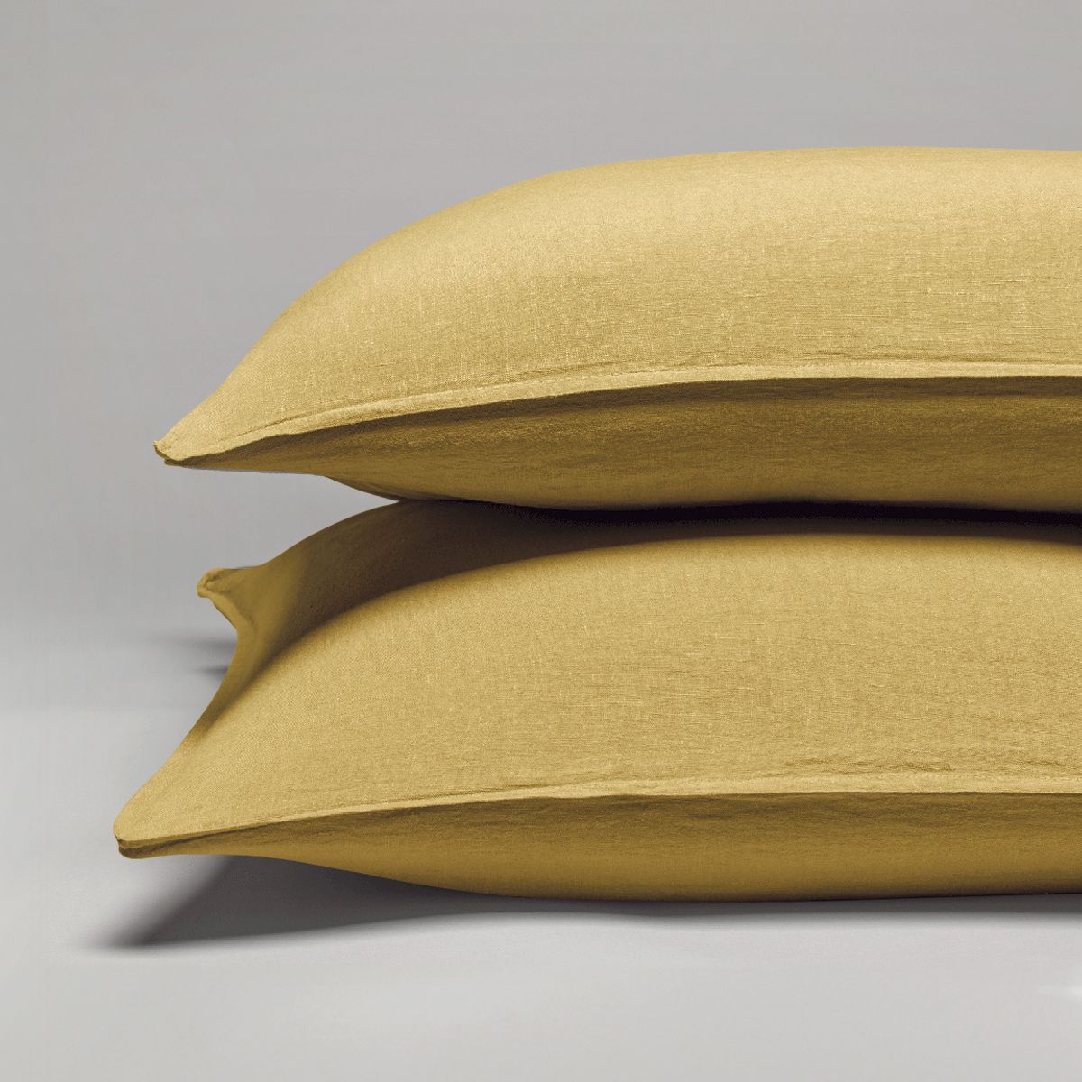 Pillow case in pure French washed linen - yellow