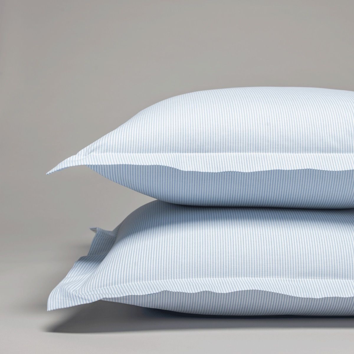 Pillow case in oxford dyed woven cotton percale