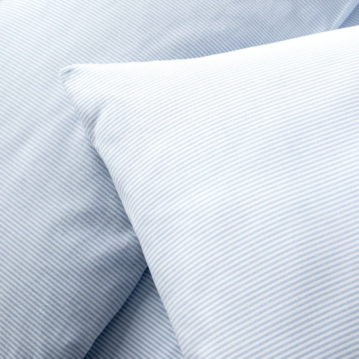 Pillow case in oxford dyed woven cotton percale