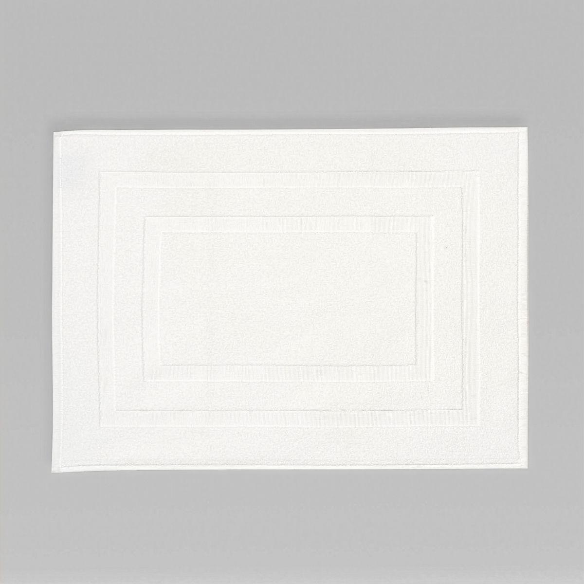 Bath mat in combed cotton bouclette 1000 gsm