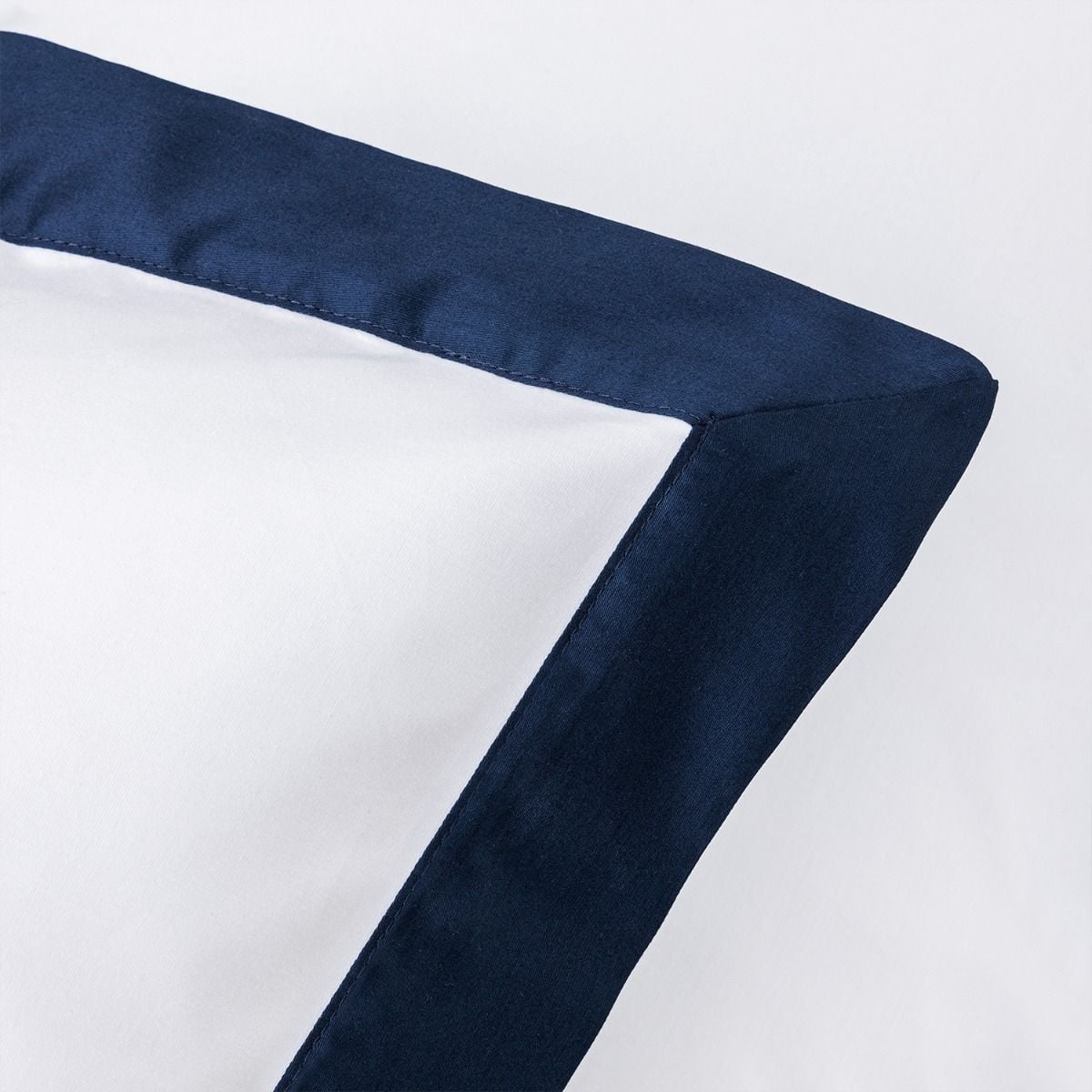 Parure de lit en satin de coton égyptien 240 fils - blanc