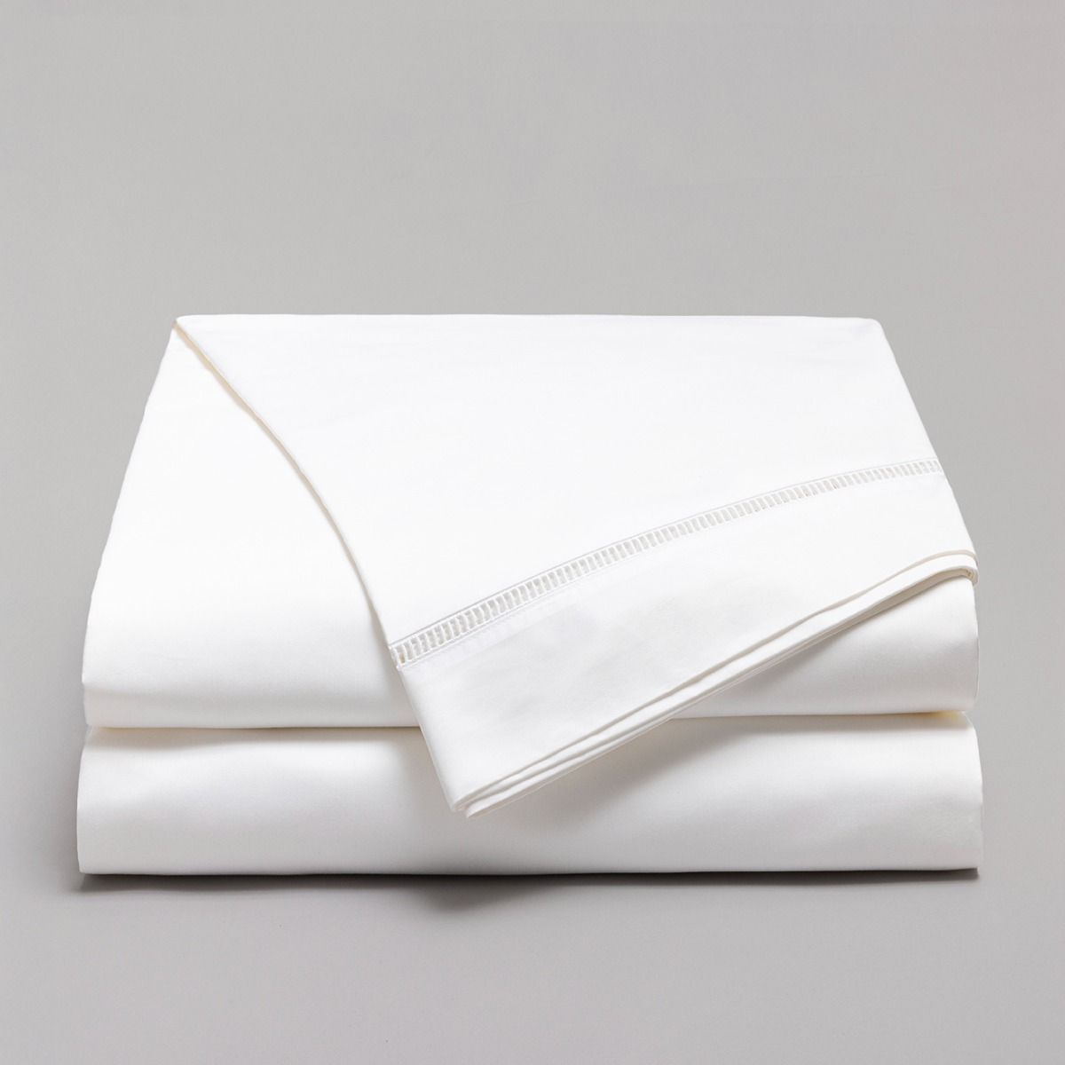 Drap plat en satin de coton égyptien 240 fils finition jour échelle